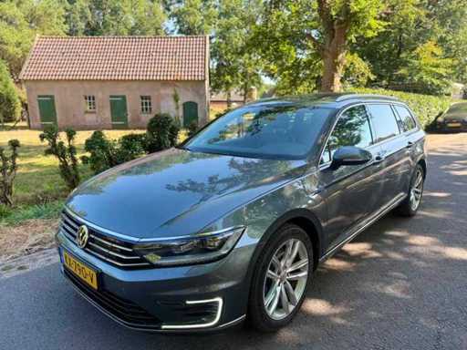 Volkswagen - 2016 - Passat-Variante - 1,4 TSI GTE Highline - Auto - KX-790-V