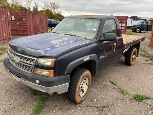 2005 Chevrolet 2500HD Duramax Silverado Pick Up Passenger Car