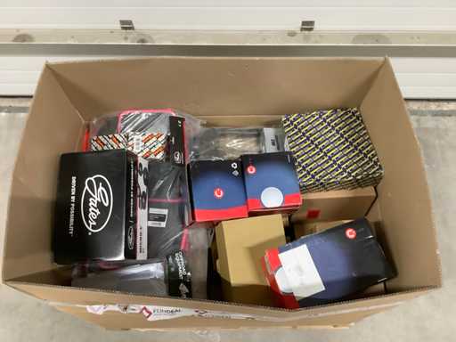 Pallet auto-onderdelen