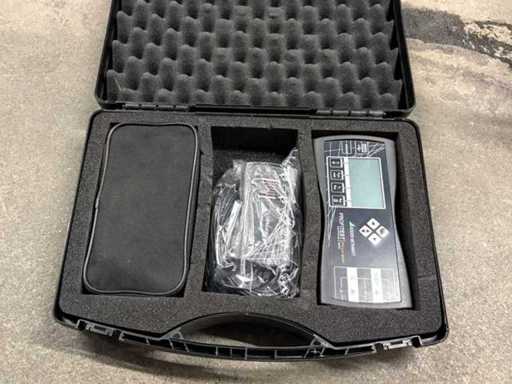 Gossen Metrawatt PROFITEST PVsun MEMO – PV tester with sensor, clamp meter & accessories in a case
