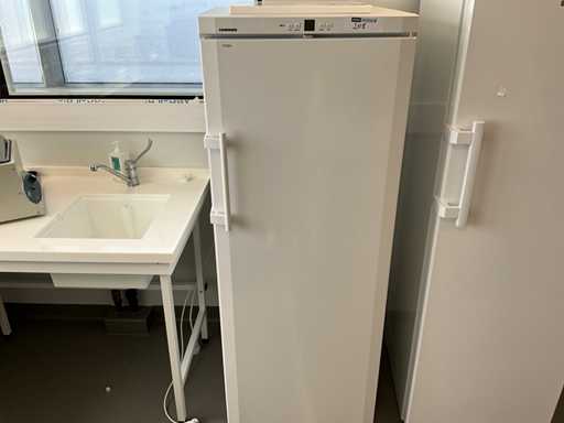Lodówka laboratoryjna LIEBHERR