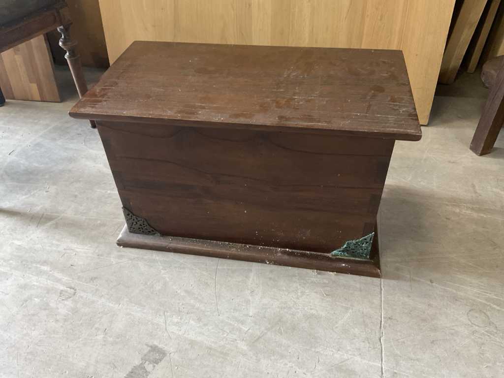 Pudełko na koc z drewna tekowego