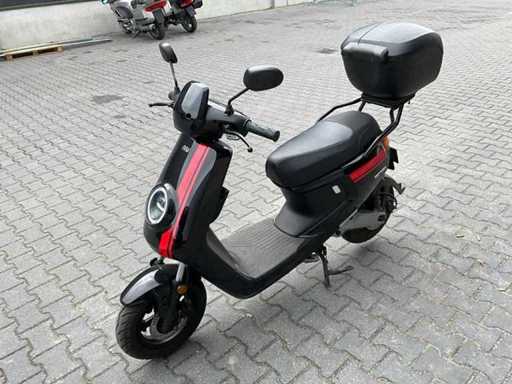 2019 NIU M+ Lite E-Scooter