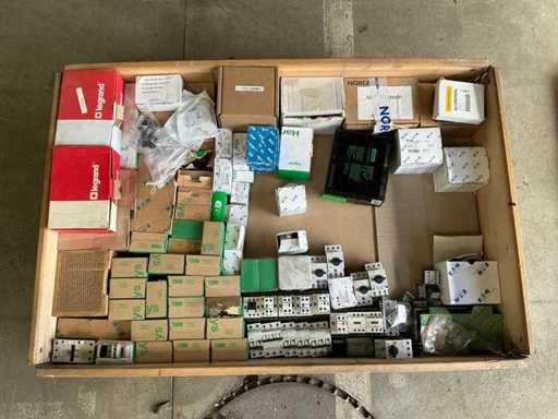 Piezas, herramientas y accesorios misceláneos