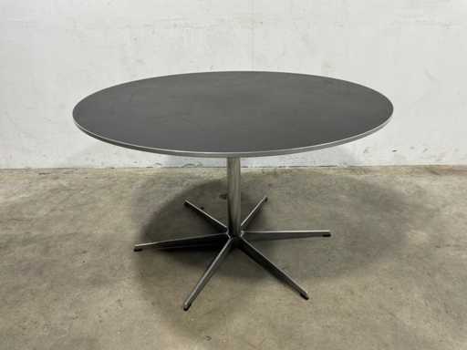 Frits Hansen - A825 - Circular table