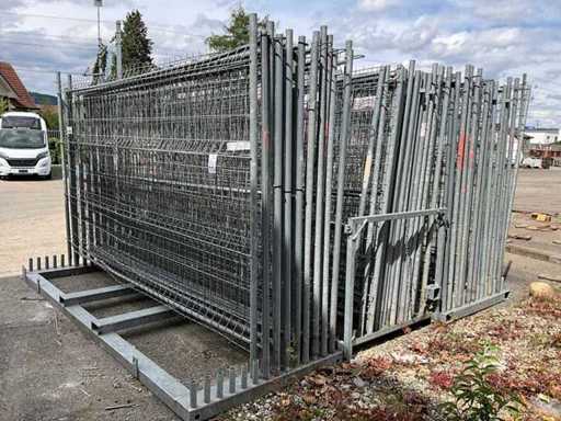Construction fences in transport frames (2x)