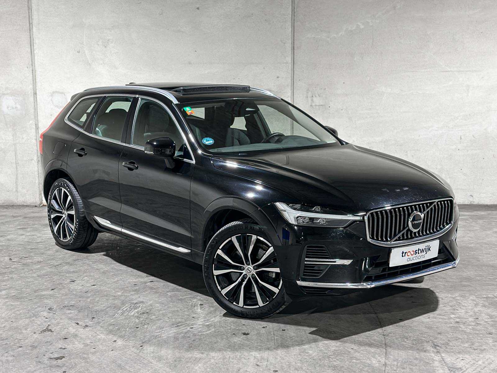 Volvo XC60 2.0 T6 Plug-in hybrid AWD Core Bright 253pk 2027 (Origineel-NL+1e eigenaar), S-190-RP