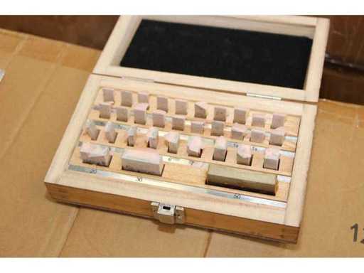 FREUTEK SDM0066 4x Set of Johnson Gauge Blocks 32 x 15 DIN861
