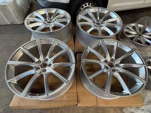 AUDI RS6 Rim Set 4K0601025AA