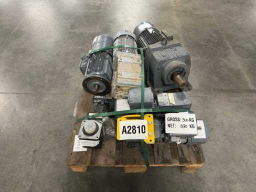 SEW-EURODRIVE – Partia silników elektrycznych oraz skrzyń biegów / skrzyni biegów