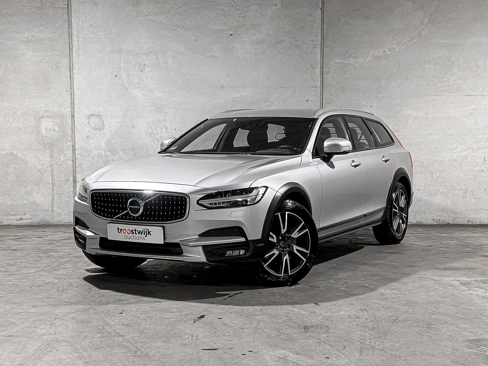 Volvo V90 Cross Country 2.0 T5 Pro 254HP 2018, TT-858-K