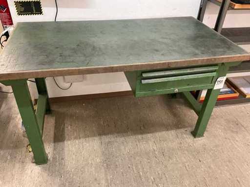 Workbench without accessories
