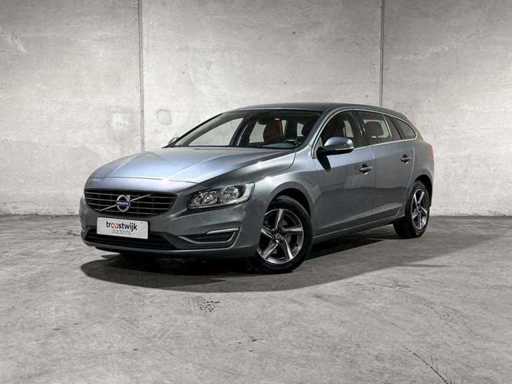 Volvo V60 2.0 D2 Nordic+ 120 ch 2017 (Original-NL + 1er propriétaire), PR-131-K
