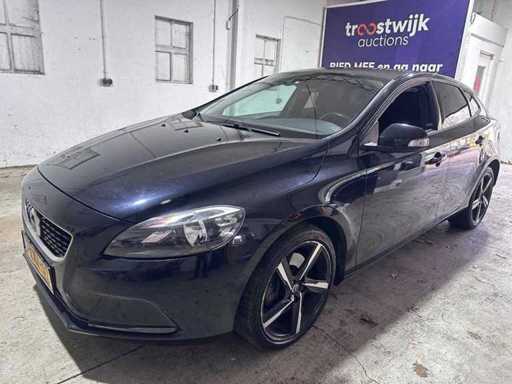 Volvo - V40 - 2.0 D4 Momentum Bns - 7-XXK-52