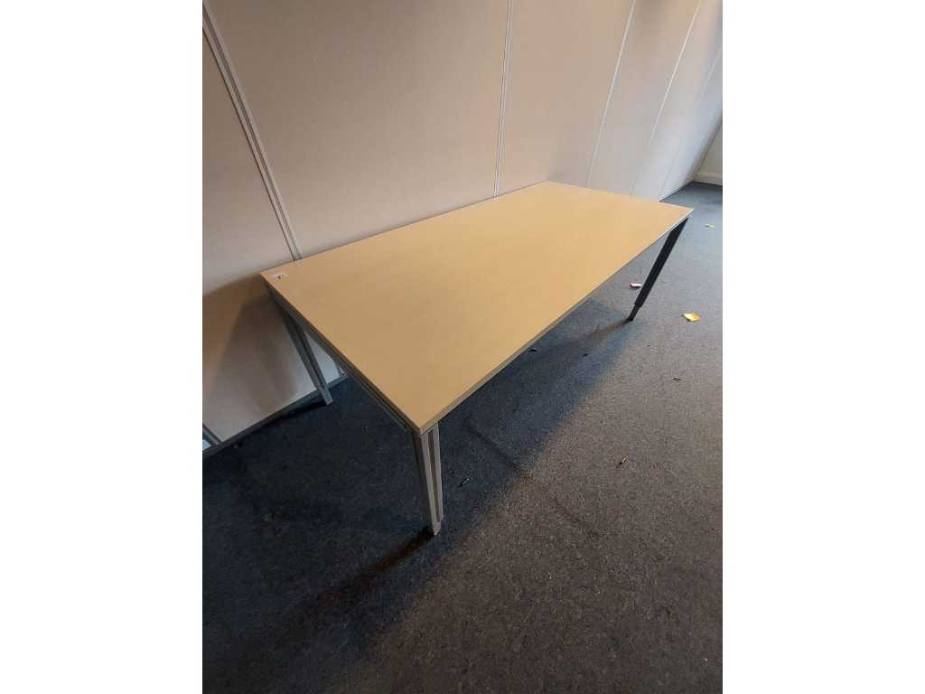 Desk 200 x 90 cm
