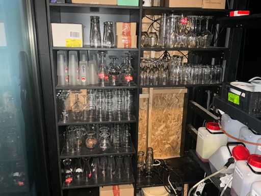 Partij divers glaswerk