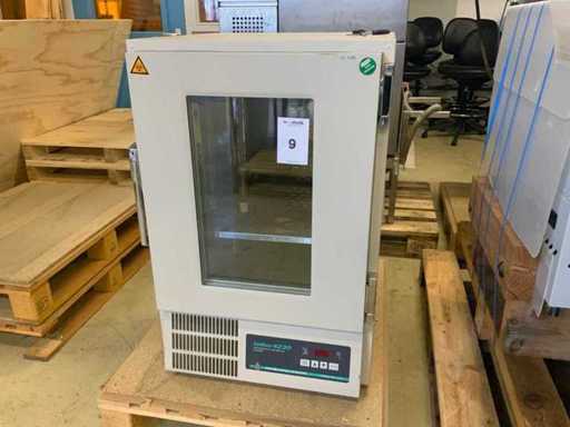 Inova 4250 Incubator