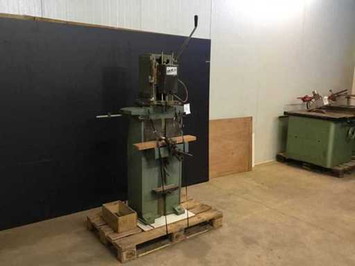 OM.M 250 Verticale freesmachine
