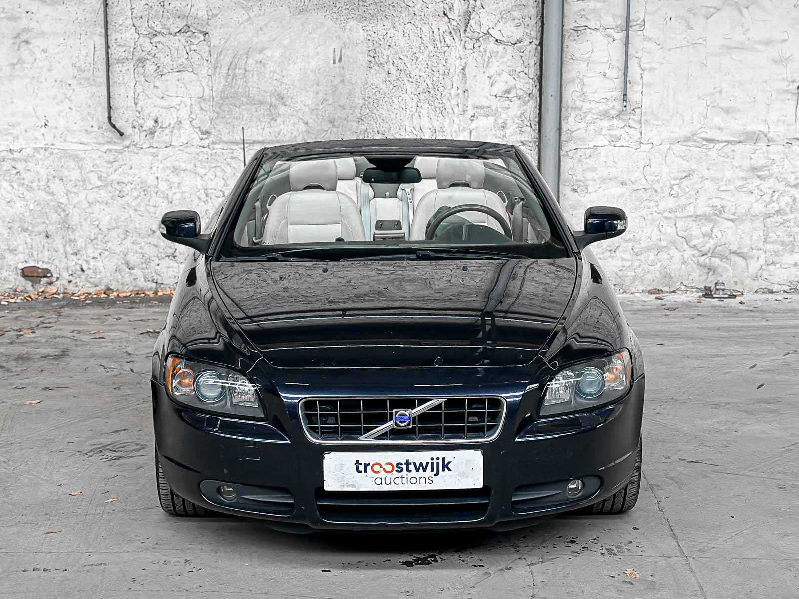 Volvo C70 Convertible 2.4 D5 Momentum 177hp 2007, 05-XL-LL