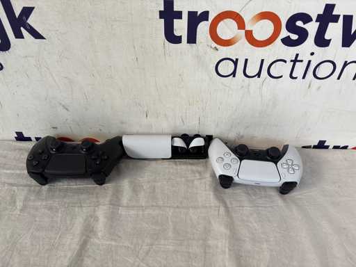 Sony DualSense – PS5 controller | Sony Pulse – Gaming earbuds | Sony DualSense – PS5 controller