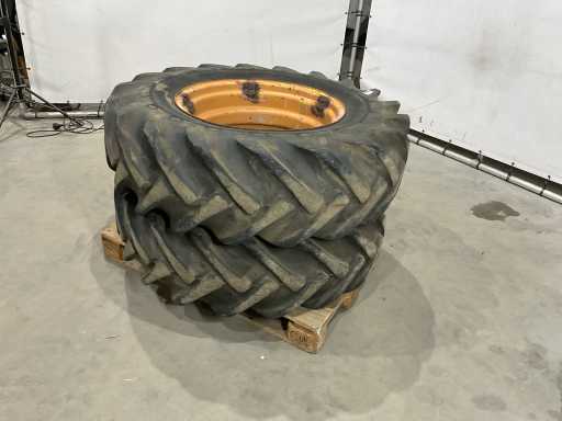 Good Year - Tractor tire (2x)