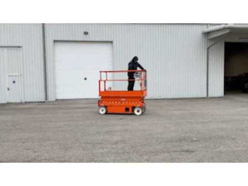 dcc054df-5e90-45ee-9a78-bac3d5fd68bb.mp4