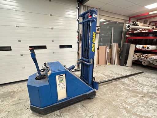 Blue Giant - LT144W30 - Stapelaar