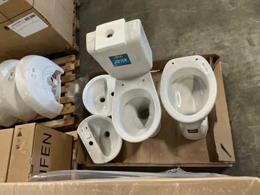 Toilette und Waschbecken (4x)