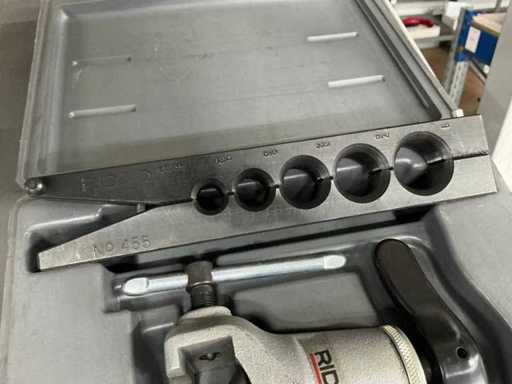 Urządzenie do łączenia rur Ridgid U8