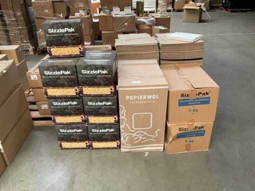 Lotto di vari materiali di imballaggio