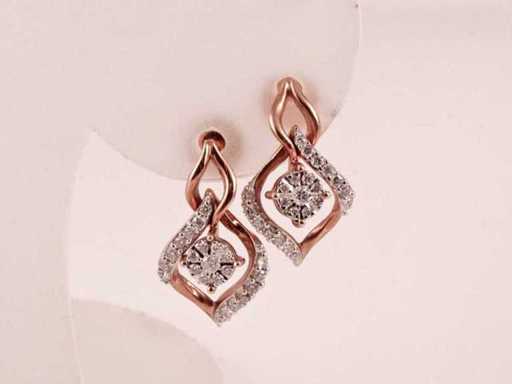9 KT Pink gold Earring With Natural Diamond