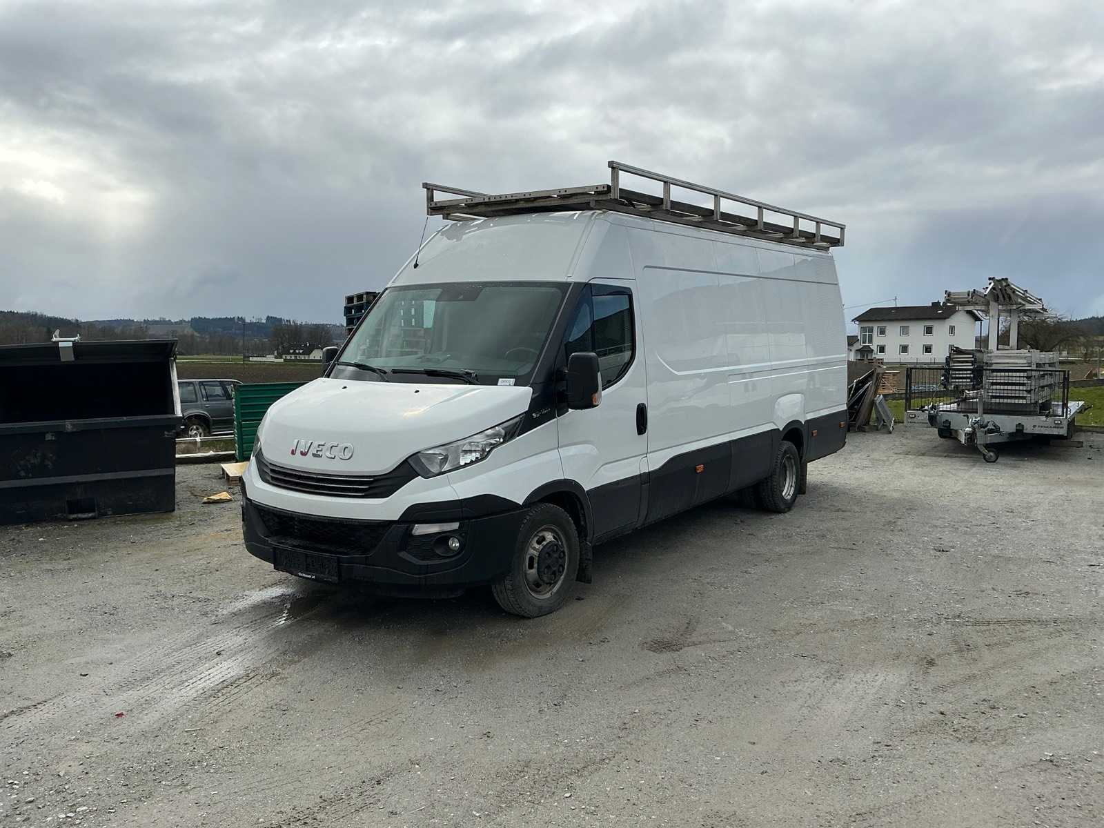 2019 Iveco IS35CC2AA Transporter