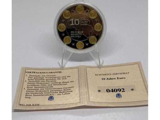 Cuivre argenté avec plaquage partiel en or – pièce commémorative de Monaco de 10 euros, diamètre de 40 mm.