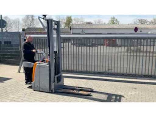 984752a5-248c-425b-8b50-e55a11e06889.mp4