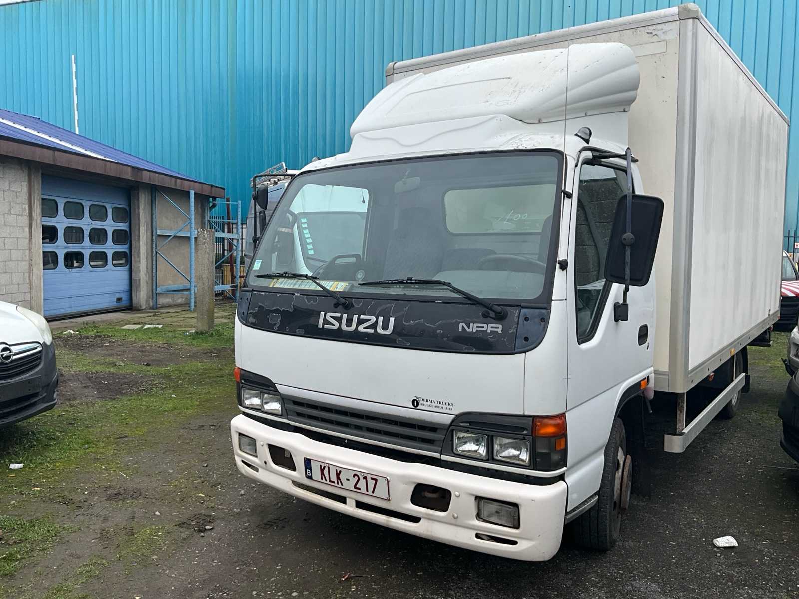 2005 Isuzu NPR77-5