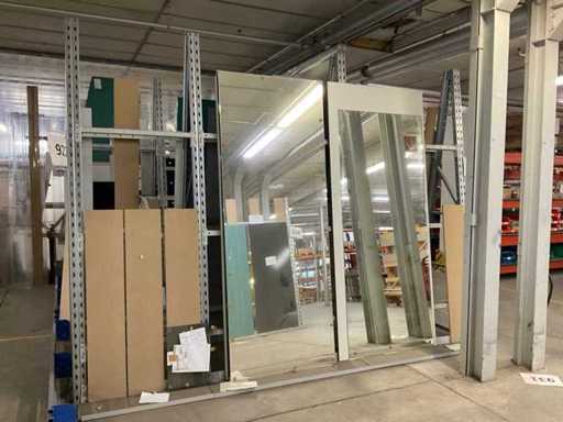 Verticale plank, met inhoud