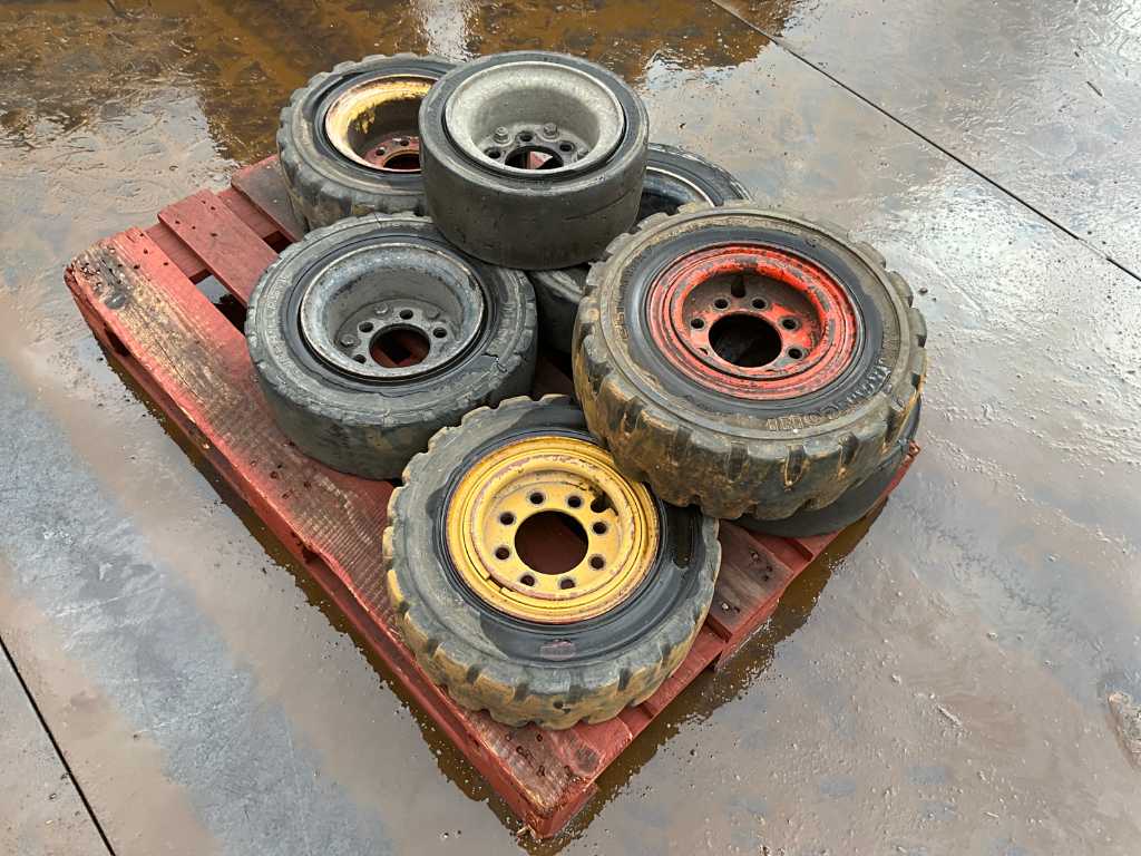 Forklift tyres/rim