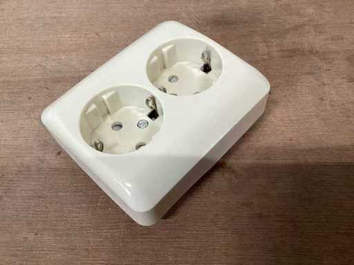 Gniazdko ścienne UNI, podwójne, wbudowane (48x)