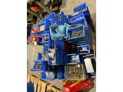 Bolts, Nuts & Fasteners – Metric & UNC – Stock