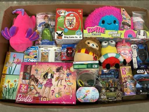 Nowe zabawki, w tym Lego i Pokemon