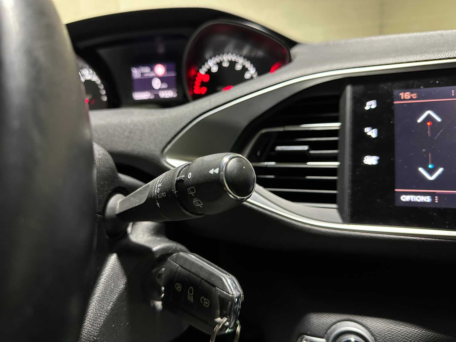 Peugeot 308 SW 1.2 PureTech Blue Lease Premium 131hp 2020, J-238-FL