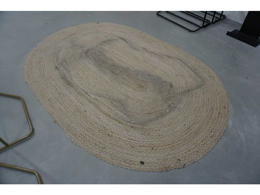 Oval rug