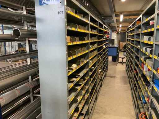 Verschiedene Installationsmaterialien in 5-Kammer-Schränken