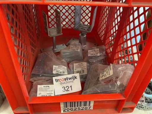 120 Eckverbinder und 2 Pfosten