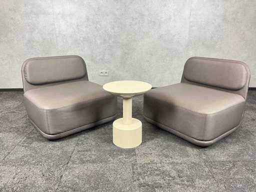 2x Softline Standby Chair low - with metal side table