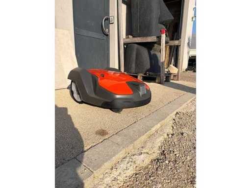 Robot de tuns iarba - HUSQVARNA - 550 - nouă, niciodată folosită