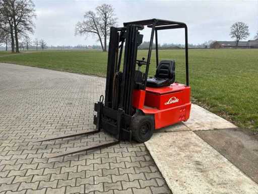 Élévateur Linde E15 1997