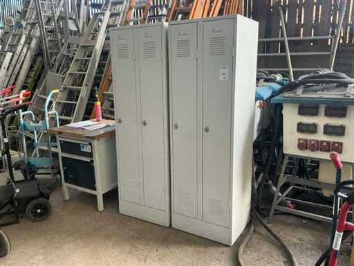 Metalen lockerkast (2x)
