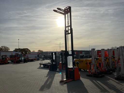 2018 Hyster S1.4 Electric Stacker