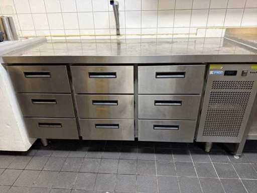 Afinox Kühlwerkbank mit gekühlten Schubladen